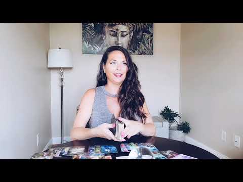 CAPRICORN, WHAT IS LURKING IN THE SHADOWS? ❤ YOU VS THEM LOVE TAROT READING.