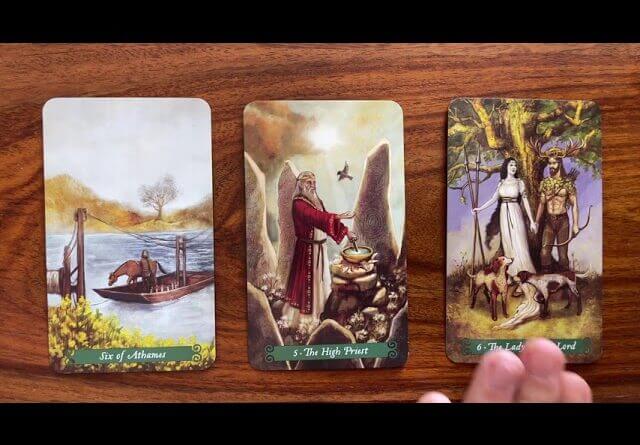 Catch a glimpse of your future self! 25 July 2021 Your Daily Tarot Reading with Gregory Scott