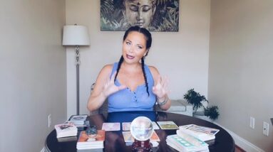 LIBRA, THIS IS GOING TO PULL AT YOUR HEART STRINGS ❤ AUGUST SPIRITUAL TAROT READING.