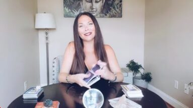 AQUARIUS, WHAT WAS THAT ABOUT?!! 🦋 AUGUST SPIRITUAL TAROT READING.