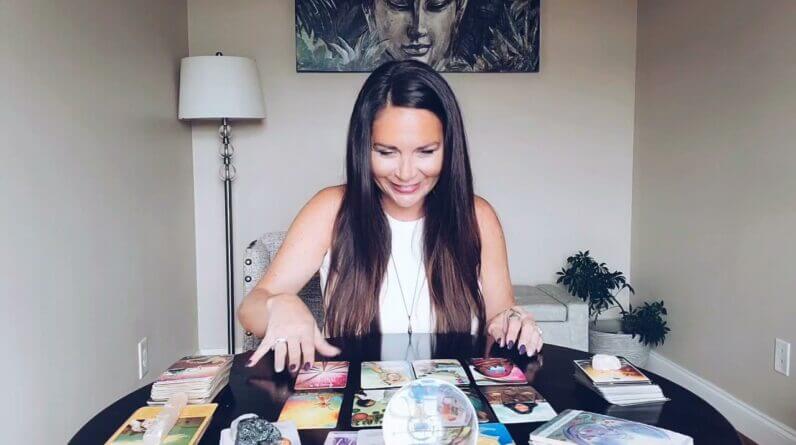 CAPRICORN, "LET ME TAKE YOU ON AN ESCAPADE" 🦋 SEPTEMBER SPIRITUAL TAROT READING.