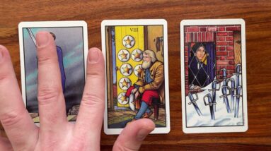 A golden opportunity 4 January 2021 Your Daily Tarot Reading with Gregory Scott