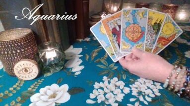 Aquarius August 2022  ❤️💲 LIFE CHANGING DECISIONS WILL BE MADE! Love & Career Tarot Reading