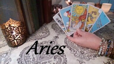 Aries ❤️ EYES ALL OVER YOU Aries!!! Future Love Tarot Reading