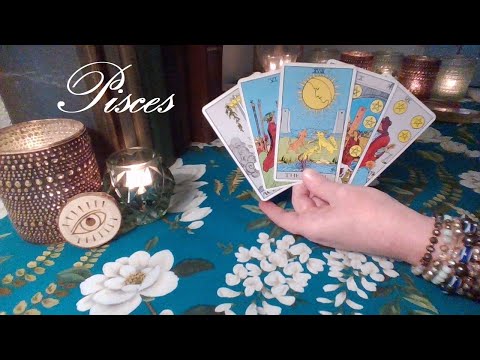 Pisces August 2022 ❤️ YOU WILL COMPLETELY ADORE EACH OTHER Pisces!! Mid Month Tarot Reading