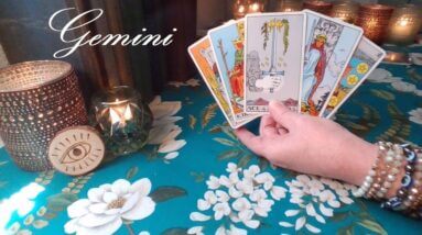 Gemini 🔮 A MAKE OR BREAK CONVERSATION Gemini!! August 15th - 21st Tarot Reading