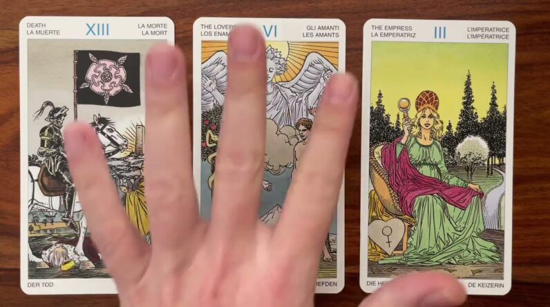 Let go of the past 25 September 2022 Your Daily Tarot Reading with Gregory Scott