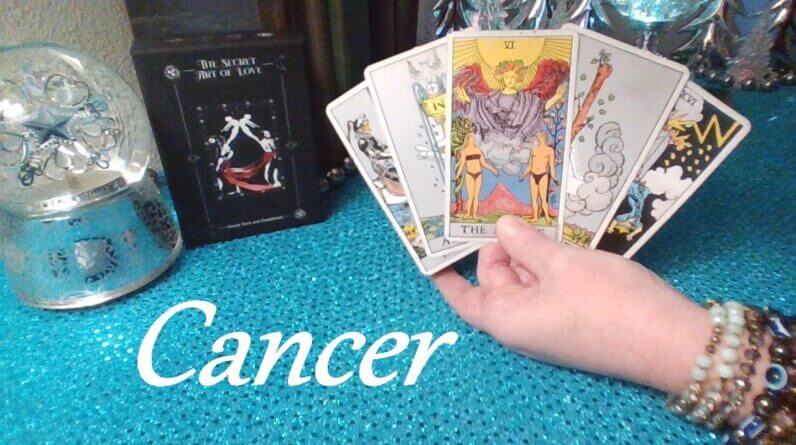 Cancer ❤️ LOVE AT FIRST SIGHT! But The Timing Is Not Perfect Cancer! FUTURE LOVE January 2023 #Tarot