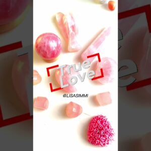 Best Crystal to Attract Love ,Heal Relationship & soulmate #crystal  #lisasimmi #shorts #rosequartz