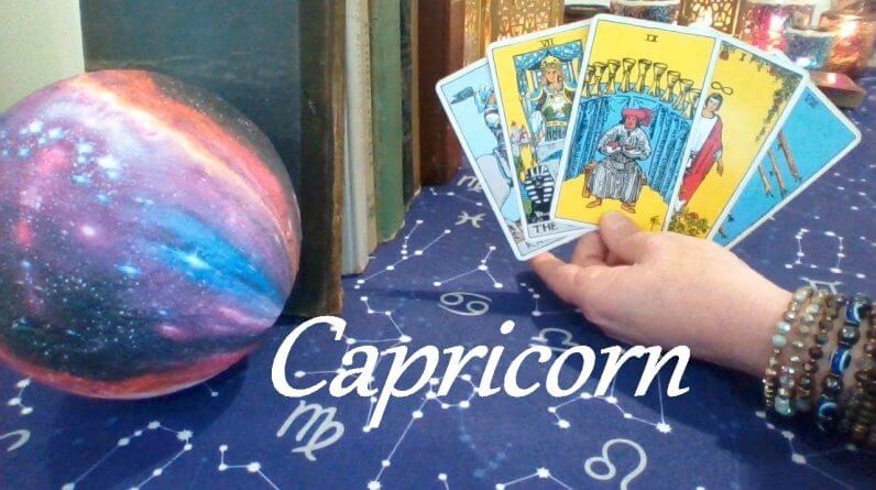 Capricorn ❤ OBSESSED! They Want To Come Out Of "THE FRIEND ZONE" Capricorn! FUTURE LOVE #tarot