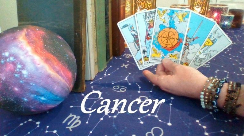 Cancer Mid May ❤ MAJOR PLOT TWIST! It's About To Get Interesting Cancer! #Tarot