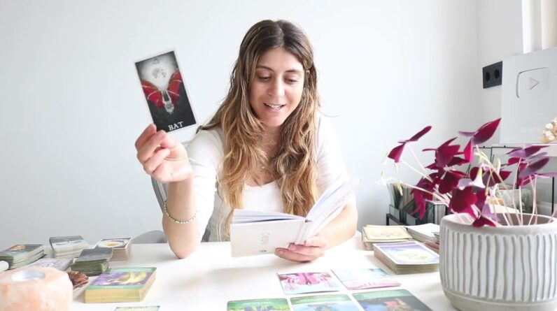 AQUARIUS ❤️- WHAT ON EARTH IS GOING ON HERE?! July 2024 Tarot Reading