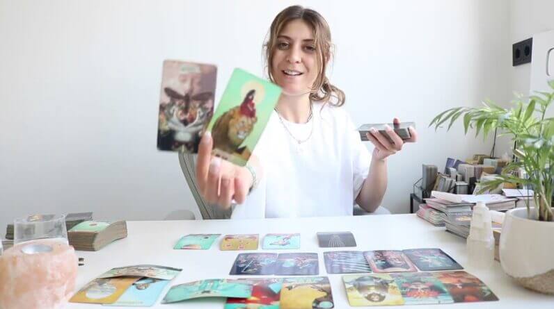 AQUARIUS ❤️ 'They Will Keep On Trying With You' June Extended Tarot Reading