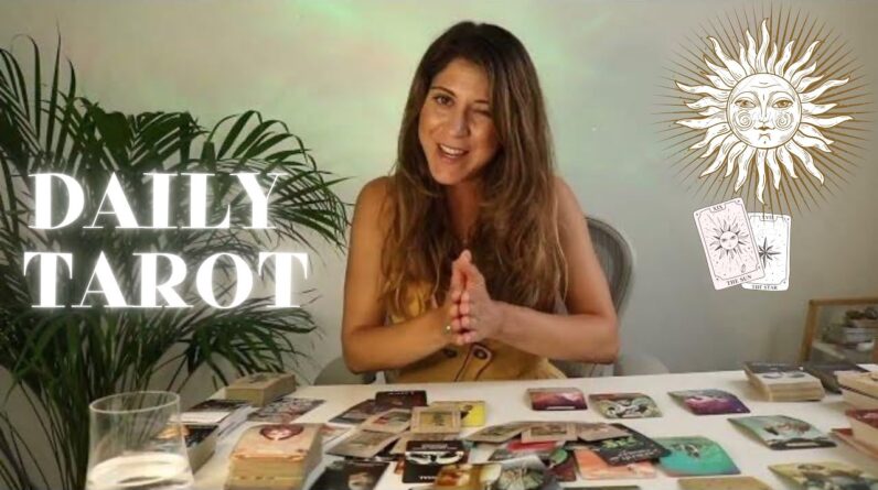 YOU ARE LEVELLING UP & Some People Are Envious Of That! Daily Tarot Reading