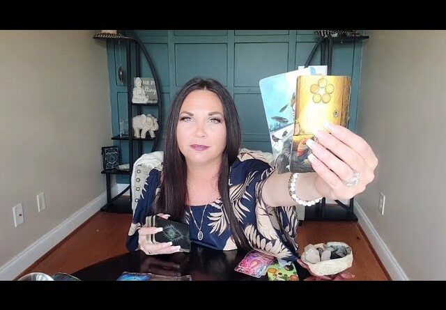 PISCES | LET'S TALK ABOUT THE ELEPHANT IN THE ROOM 🐘 🫶 🔮 | PISCES TAROT READING. 1 PISCES | LET'S TALK ABOUT THE ELEPHANT IN THE ROOM 🐘 🫶 🔮 | PISCES TAROT READING.