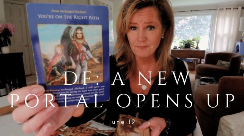 Your Daily Tarot Reading : A New Portal Opens Up For Divine Feminine - Will You Step Through? 1 Your Daily Tarot Reading : A New Portal Opens Up For Divine Feminine - Will You Step Through?