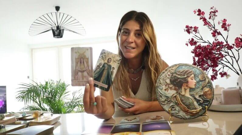 VIRGO ❤️ Time To Step Back!  What's Next Between You & Them in August 2025? Tarot Reading
