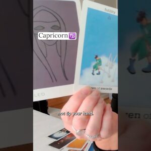 CAPRICORN : This OUTSIDER Has Your Back, Capricorn | Mid August 2025 Zodiac Tarot Reading #shorts