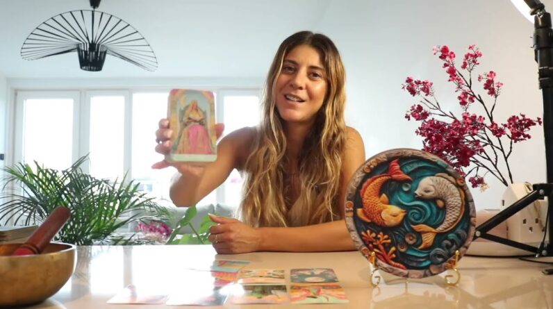 PISCES ♓️ 'WOAH! This Got Me MIND-BLOWN 🤯🔥' August 2025 Tarot Reading 1 PISCES ♓️ 'WOAH! This Got Me MIND-BLOWN 🤯🔥' August 2025 Tarot Reading
