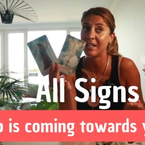 ALL SIGNS ❤️ 🤷🏽‍♀️ Who is Coming Towards You? Daily Tarot Reading