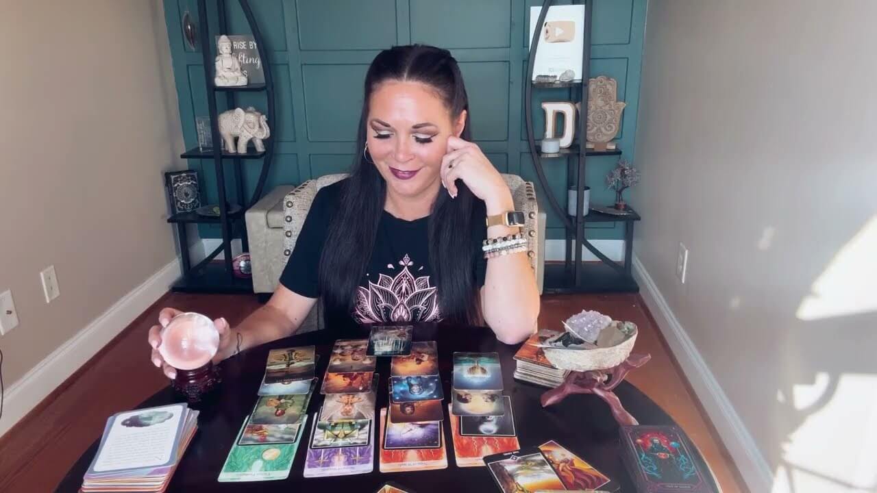 Tarot Time With Andienull