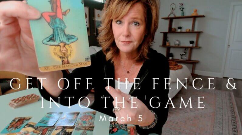 Your Daily Tarot Reading : Time To Get Off The Fence | Spiritual Path Guidance 1 Your Daily Tarot Reading : Time To Get Off The Fence | Spiritual Path Guidance