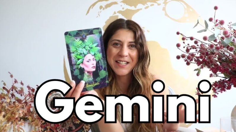 GEMINI ❤️ "Success is attracting jealousy... protect your peace!" | May 2026 LOVE Tarot Reading 1 GEMINI ❤️ "Success is attracting jealousy... protect your peace!" | May 2026 LOVE Tarot Reading