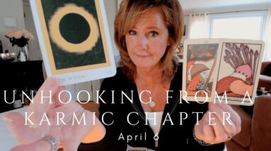 Your Daily Tarot Reading : Unhooking From A Karmic Chapter | Spiritual Path Guidance