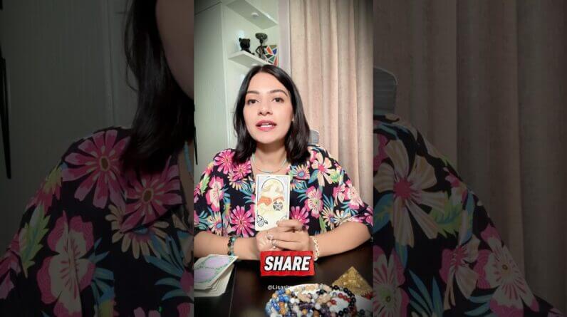 Who is leaving from your life right now   #tarotreading #tarotonline #whowillbemylifepartnerta